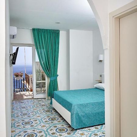 Malafemmena Guest House กาปรี ภายนอก รูปภาพ