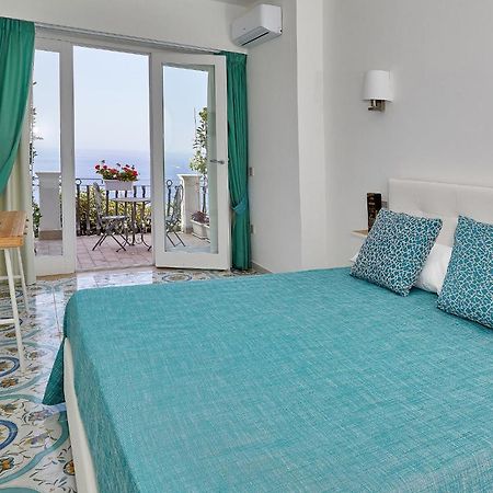 Malafemmena Guest House กาปรี ภายนอก รูปภาพ