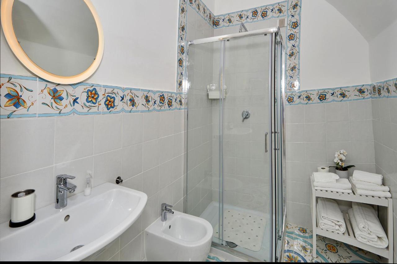 Malafemmena Guest House กาปรี ภายนอก รูปภาพ