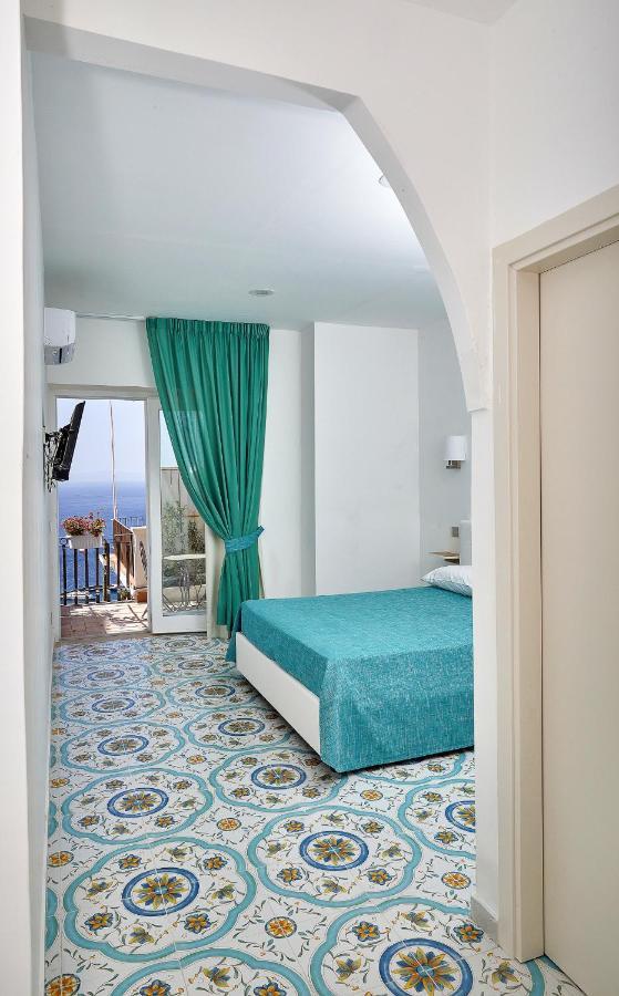 Malafemmena Guest House กาปรี ภายนอก รูปภาพ