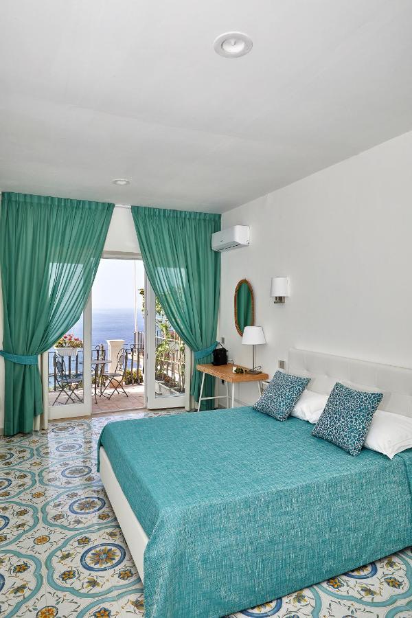 Malafemmena Guest House กาปรี ภายนอก รูปภาพ