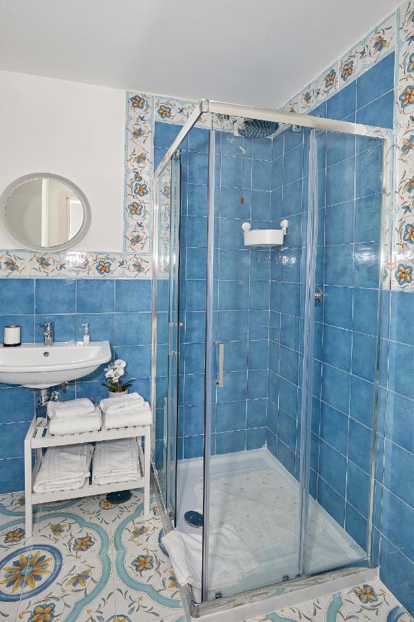 Malafemmena Guest House กาปรี ภายนอก รูปภาพ